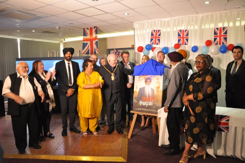 ਵਿਸ਼ਵ ਭਰ ਵਿੱਚ "ਸਿੰਗਿੰਗ ਬੱਸ ਡਰਾਈਵਰ" ਵਜੋਂ ਚਰਚਿਤ ਰਣਜੀਤ ਸਿੰਘ ਵੀਰ "ਬ੍ਰਿਟਿਸ਼ ਪੰਜਾਬੀ" ਗੀਤ ਰਾਹੀਂ ਮੁੜ ਮੈਦਾਨ 'ਚ